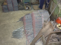 U našoj kolekciji, serijskoj proizvodnji nalaze se klinovi za drljaču 16x16x, 18x18, 20x20, klin za drljaču Bosansku Dubicu 30x30, klin za Raub drljaču, klin sa pačijom nogom. Radimo klinove i po vašoj narudžbini.